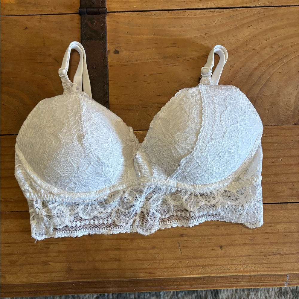 Victoria’s Secret Pink Lace Balconette Bra w/Molded Cups and Adj. Straps, Sz XS